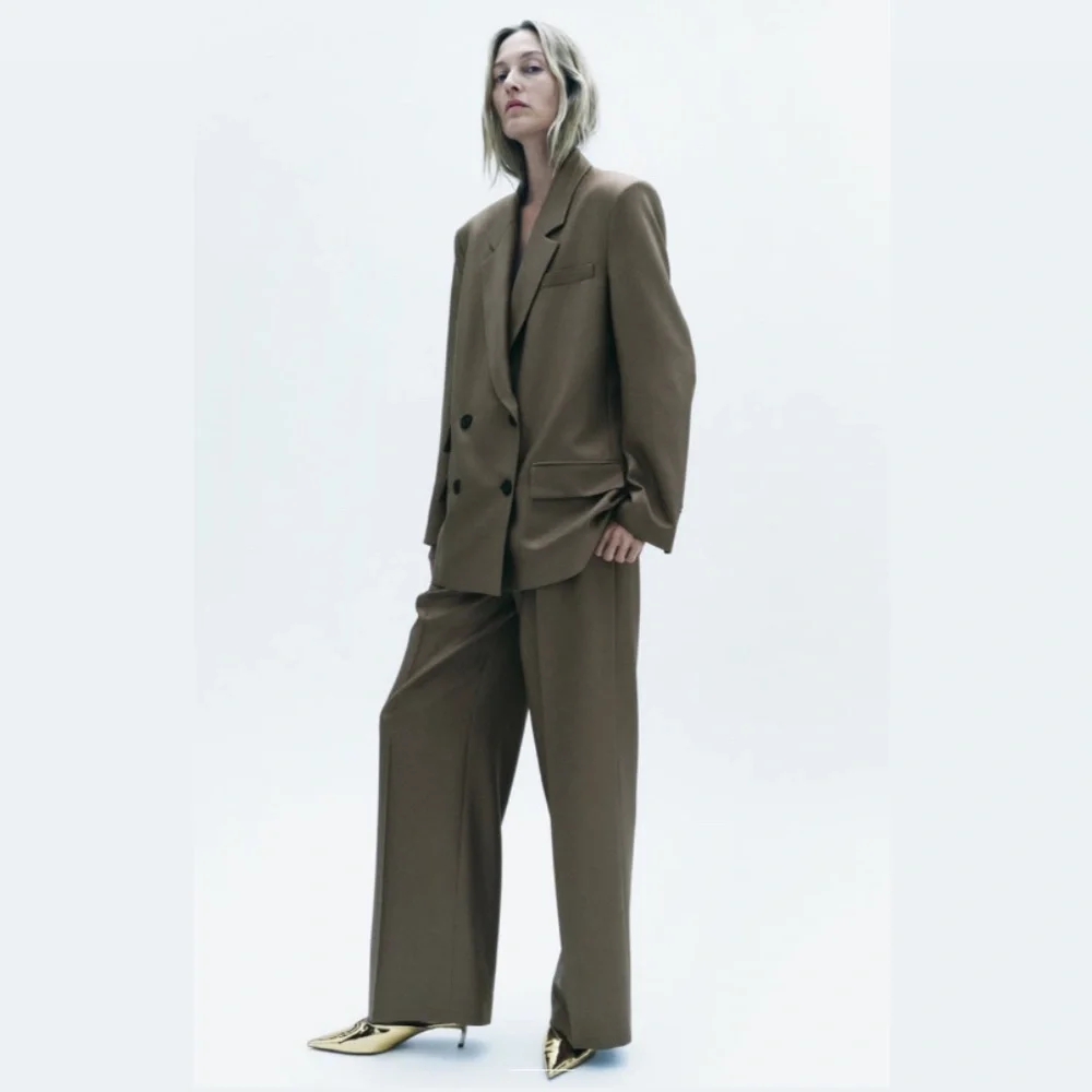 Zara Suit (2 piece) - Picture 2 of 5